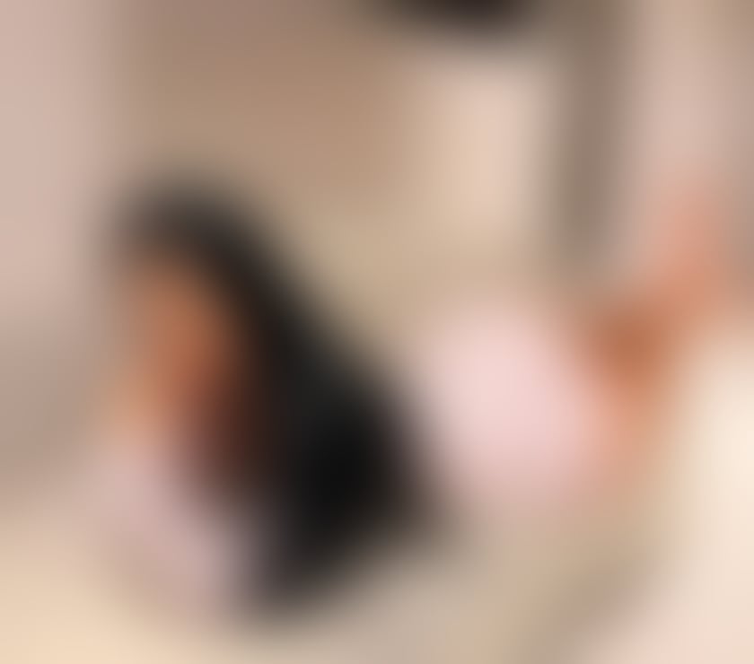 Sexy Brunette for you the queen of bj