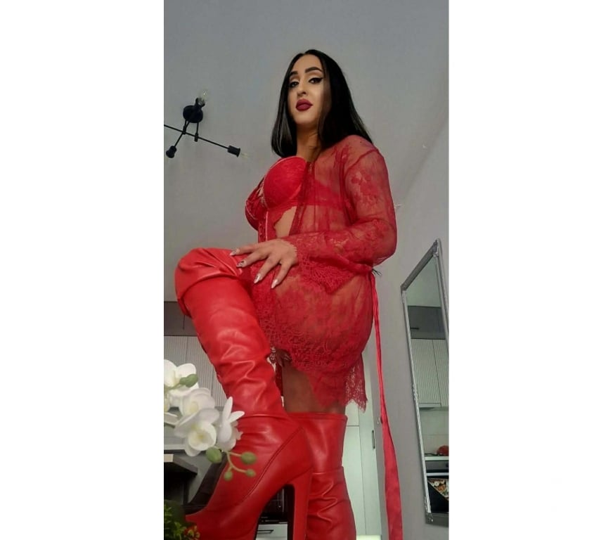 Trans Escorts Bedfordshire Luton - Photos for 💜🫦the queen is back🔞💜24 7 party 🫦