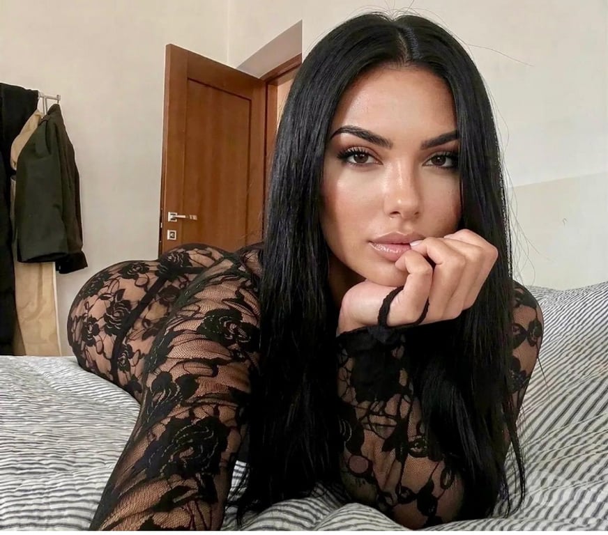 Escorts Glasgow Glasgow City Centre - Glasgow - Photos for 😘 AVAILABLE JUST FOR OUTCALL 😘 PARTY GIRL 😘