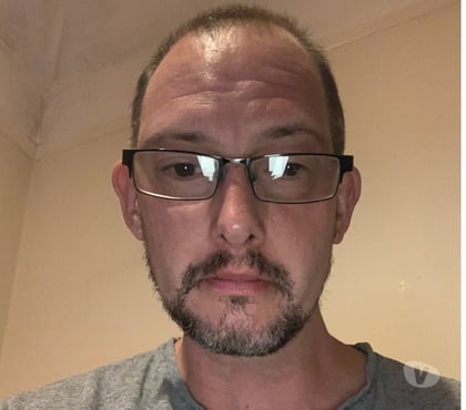 Local Swingers Cranleigh Waverley - Photos for A bi guy is looking 4 a bi traing