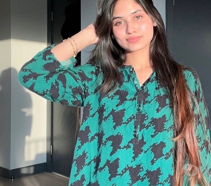 Escorts North London Shoreditch High Street Station - North London - Photos for New Indian Girl In Your Town