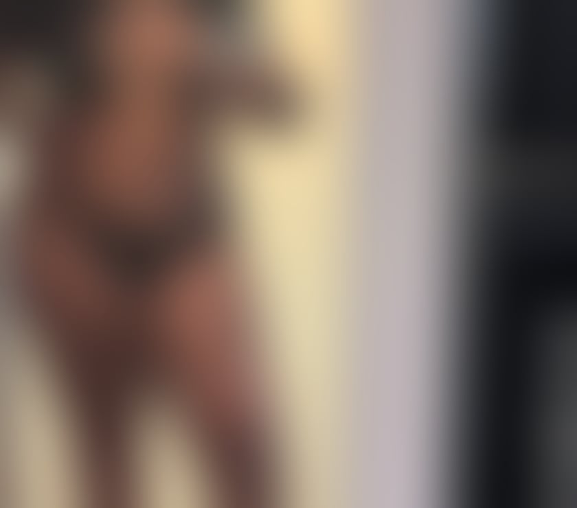 Escorts Brondesbury Station North West London - Photos for New in town like fantasy and role play new new