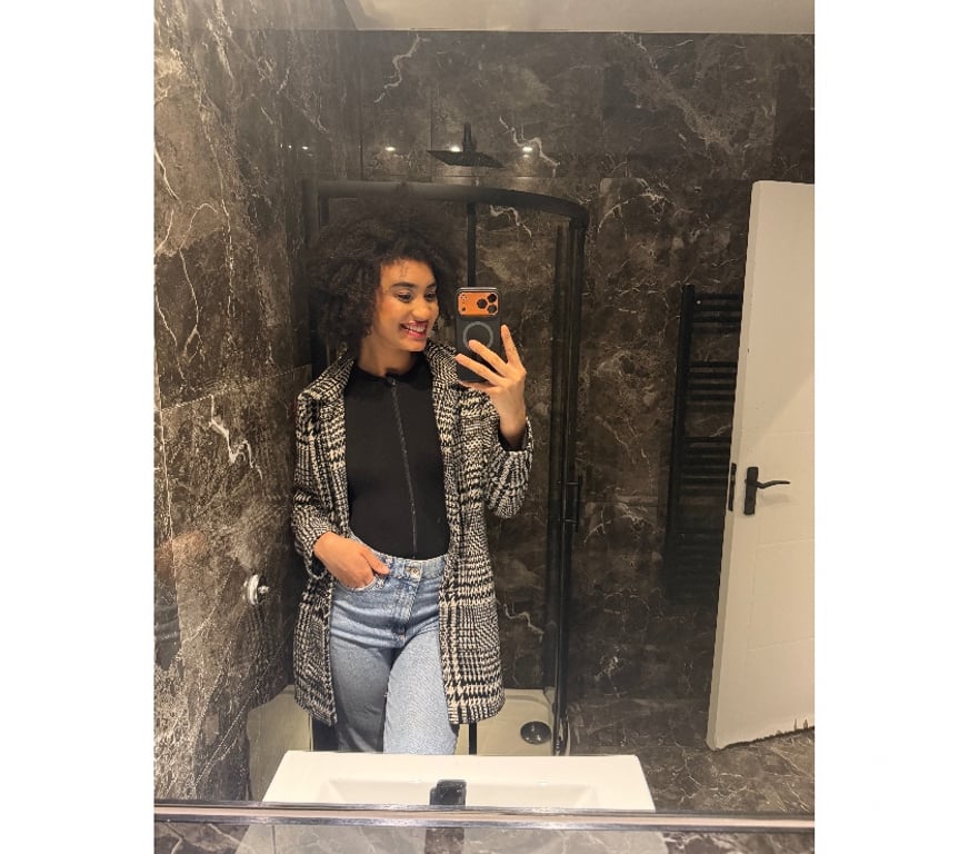 Escorts Essex Basildon - Photos for 🔥PRETTY CURLY BRUNETTE THE BEST CHOICE OF ALL.🍑