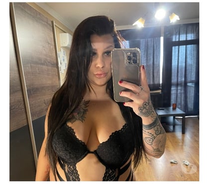 Escort Chingford East London - Photos for ZARA TATTOOED BADDIE 😈🌸