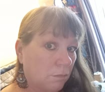 MATURE BRITISH BRUNETTE