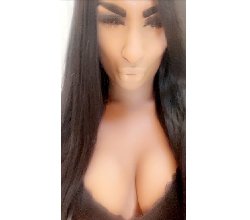 Escorts East London Aldgate East - East London - Photos for Hot Indian Babe xxx