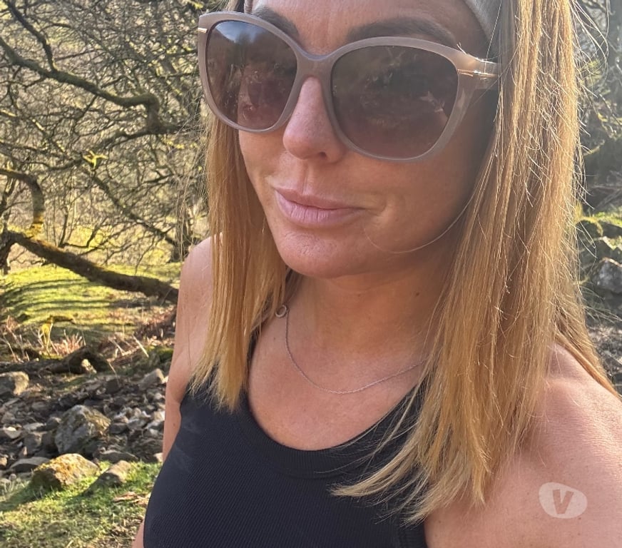 Escorts West Yorkshire Bradford - Photos for Beauty brooke is in your area now !!!!