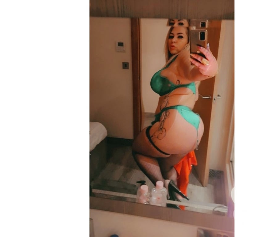 Escorts North London Edmondton Green Station - North London - Photos for TIFFANY🔥CURVY BIG BOOTY🍑BEST DEEPTH SLOPPY OWO👑