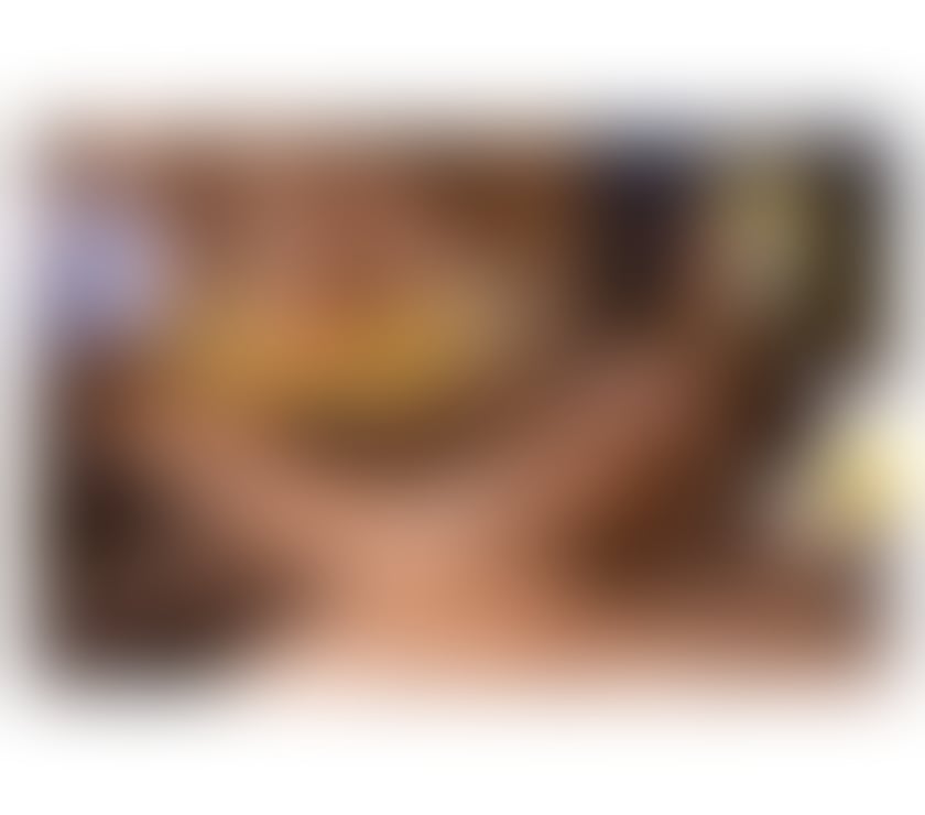 THAI HOT OIL MASSAGE