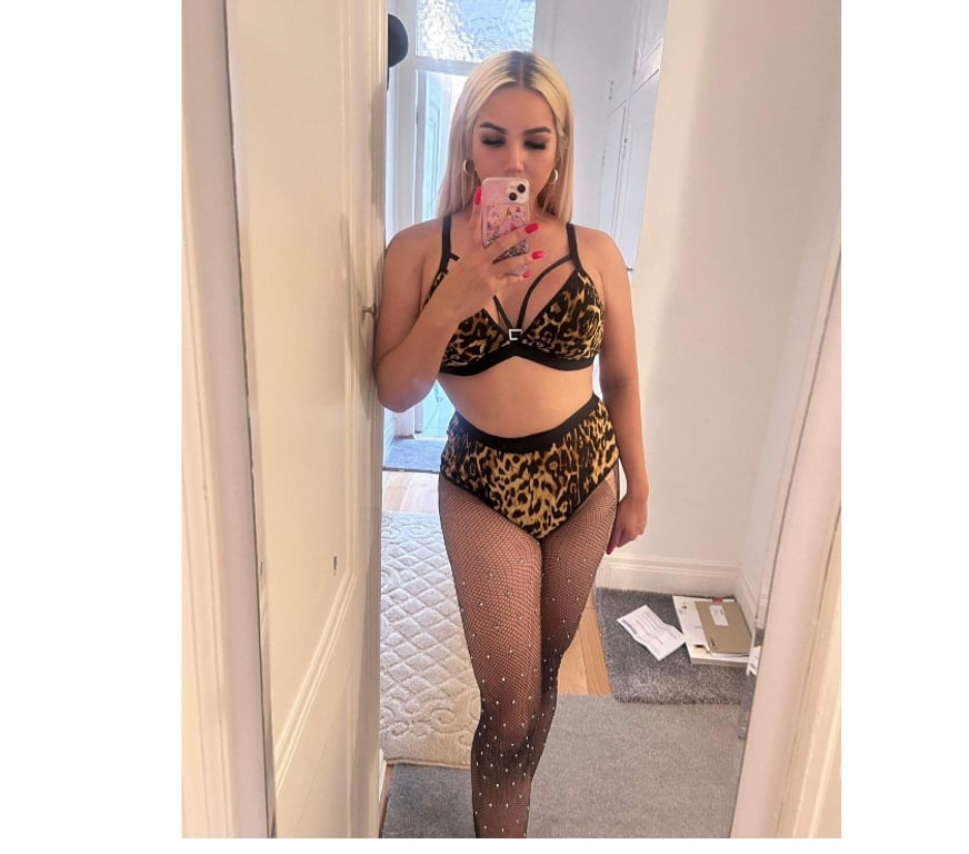 Escorts South West London Sutton - Photos for Thai Ladyboy In Your Town😘