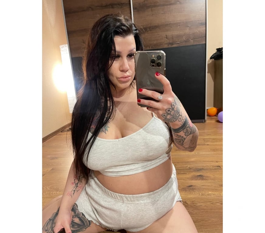 Escorts East London Walthamstow - East London - Photos for 🖤 ZARA 🖤 BUSTY AND TATTOOED IN E4 🖤