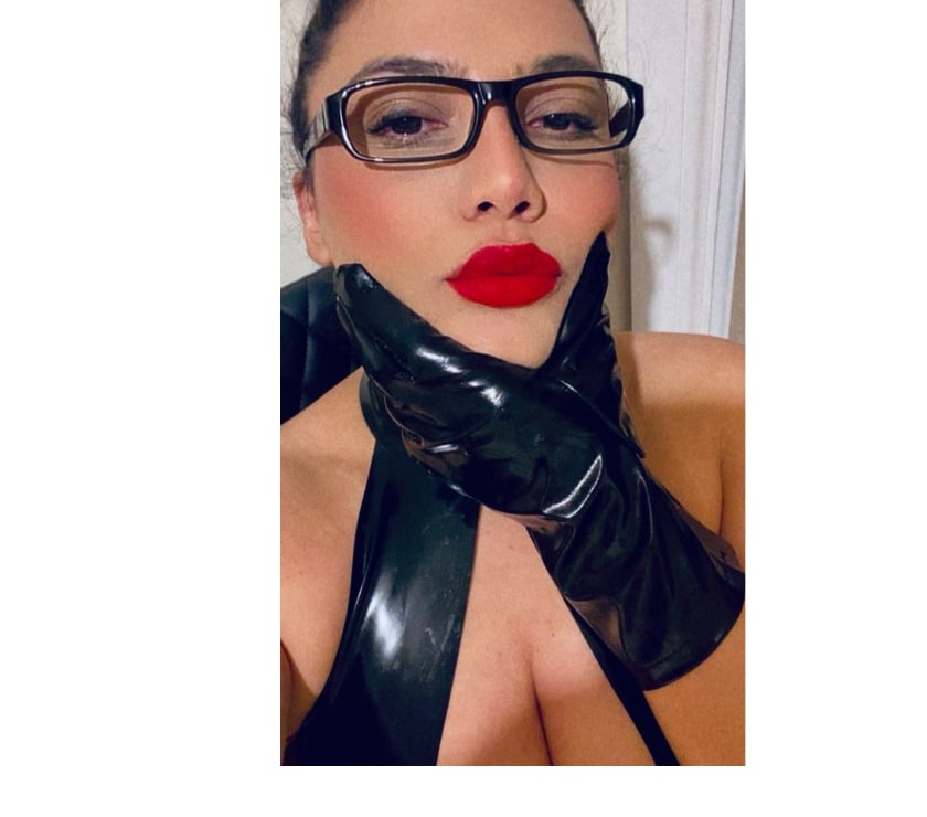 Escorts Warrington Appleton - Warrington - Photos for Mistress Meduza 5 day here BDSM WS latex