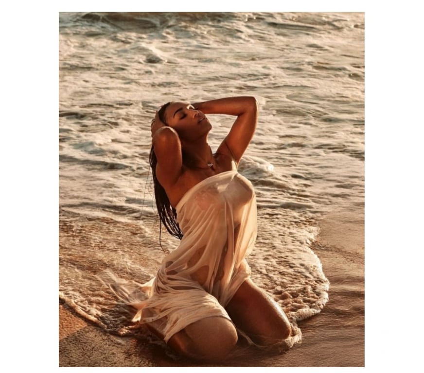 Escorts Kent Tonbridge and Malling - Photos for Sabrina, The most passionate kisses for your complete