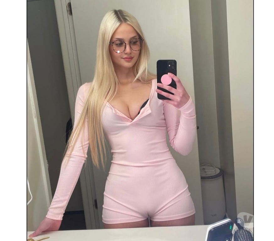 Escorts Surrey Guildford - Photos for GABI ALL NATURAL 🥂💙 NEW IN TOWN