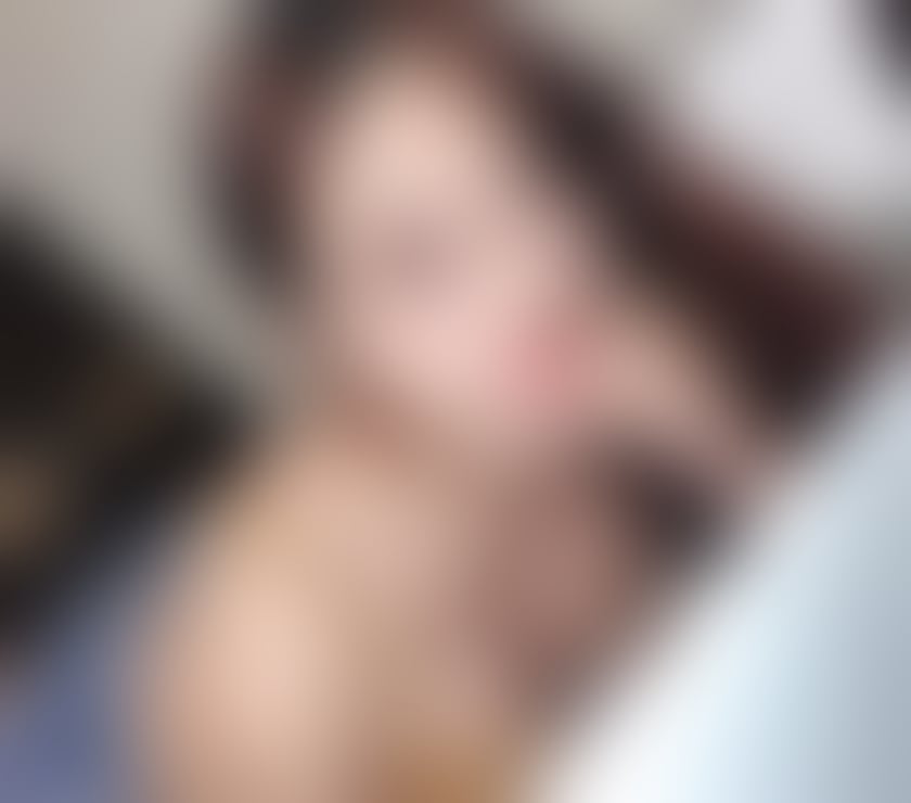 Beautiful Asian girl Want to cuddle