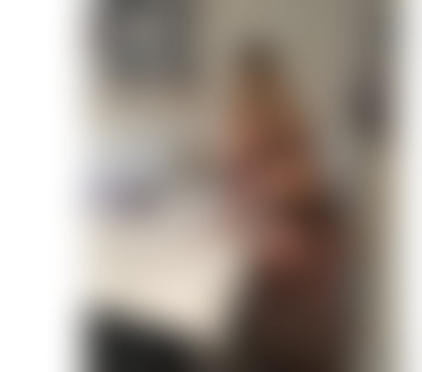 Escorts Peterborough Hampton - Peterborough - Photos for Secret Touch.. Hot oils massage with extras