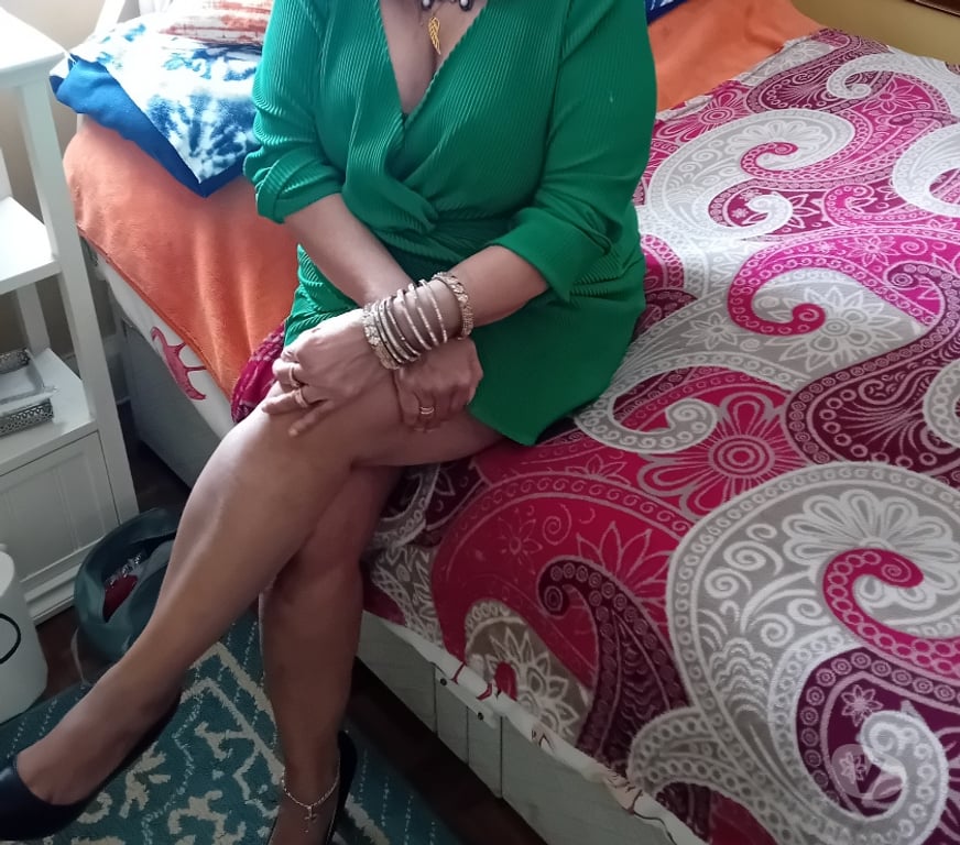 Escorts South West London Richmond upon Thames - Photos for Escort and massage ❤️ Indian mature