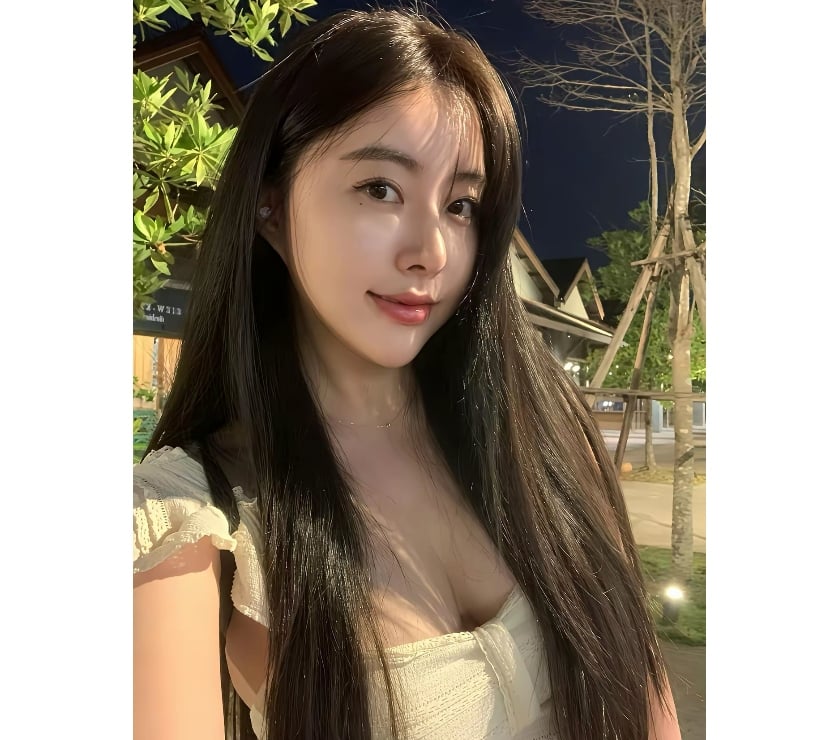 Escorts Central London Oxford Street - Central London - Photos for 🌷Evening Glow · Gentle & Welcoming🌷