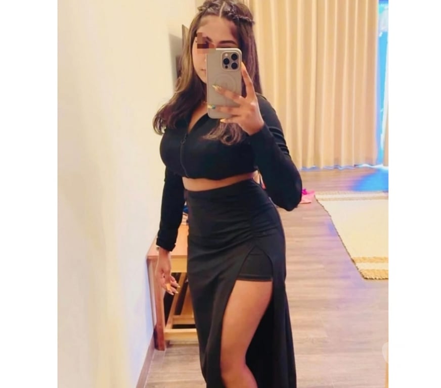 Escorts East London Bow Road Station - East London - Photos for South indian Rina New to Town ( WHATSAPP ME )