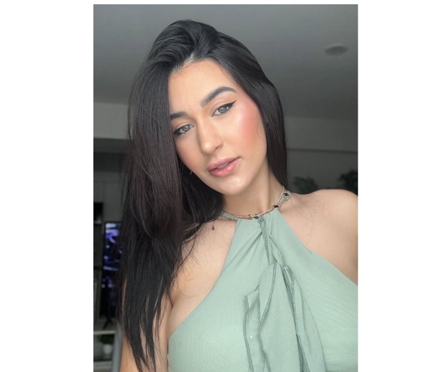 Escorts Peterborough Peterborough City Centre - Peterborough - Photos for Brazilian brunette with a big butt 🇧🇷