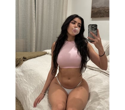  Escorts & Erotic Massage Edinburgh Old Town Edinburgh - Photos for Paula – Relaxing Presence, Calm Energy 🌸