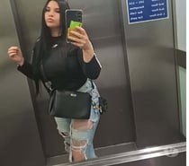 Clean, Friendly & professional warm Personality - discret