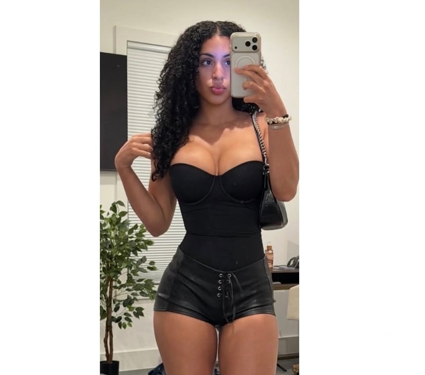 Escorts Buckinghamshire High Wycombe - Buckinghamshire - Photos for BROWN GIRL,I’m Dandara is my first time here 💘