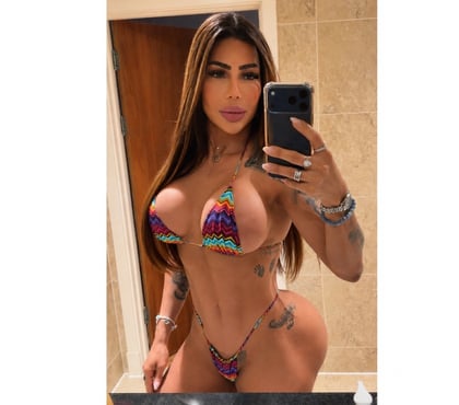 Photos for EVA BIG ASS BODYBUILDING 💪🏽🍑🇧🇷