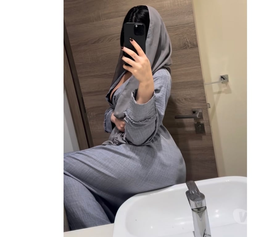 Adult Entertainment Greater Manchester Manchester - Photos for Authentic British Indian Hijabi Goddess(Online services)