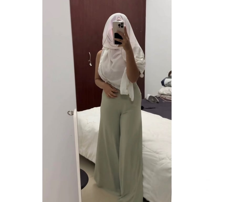 Adult Entertainment Greater Manchester Manchester - Photos for Authentic British Indian Hijabi Goddess(GFE+ content)