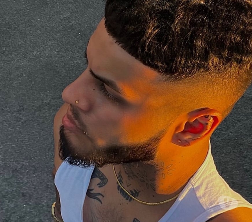  Gay massage East London Bow - East London - Photos for Straight acting - available anytime. Can host