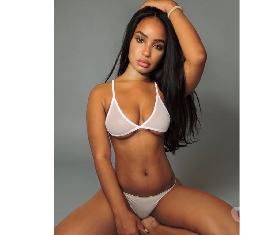 Escorts South West London Sutton - Photos for 🇧🇷SEXY BELLA HOT PARTYGIRL IN WELLINGTON ☎️