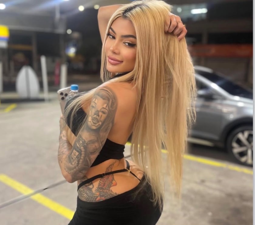 Escorts West London East Acton Station - West London - Photos for SEXY AND STRIKING BLONDE, IMPOSSIBLE TO IGNORE ✨🔥💋