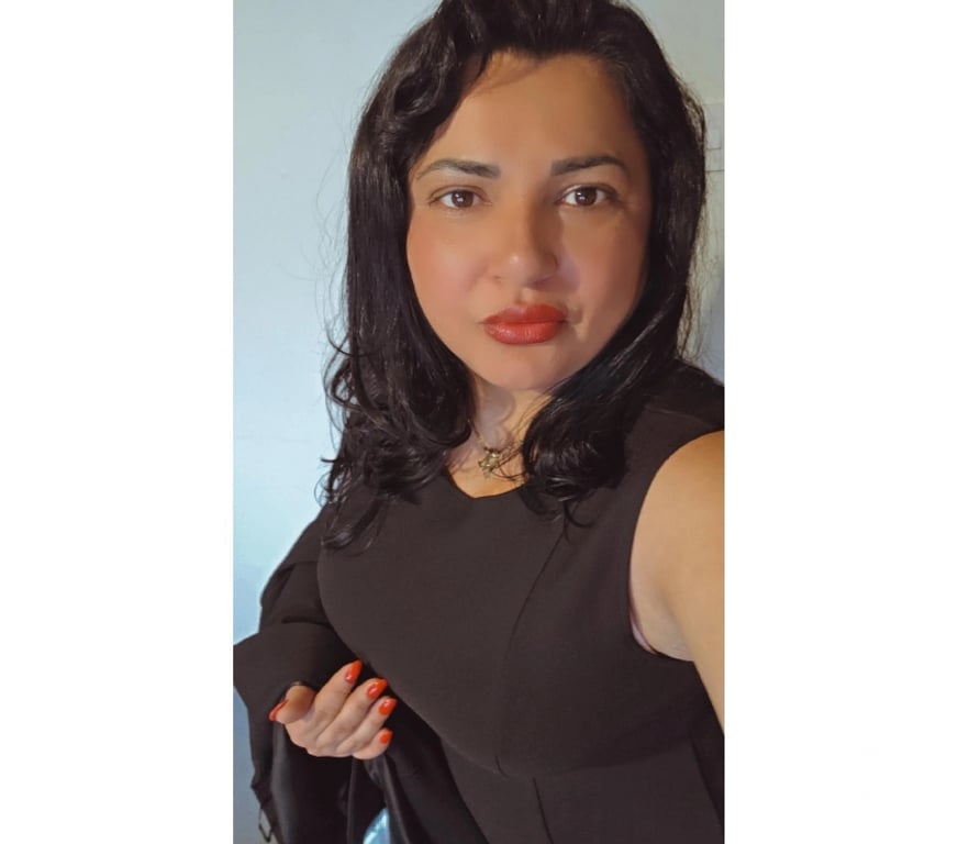 Escorts Kent Gravesham - Photos for Julie GFE Brazilian girl 👧 😍