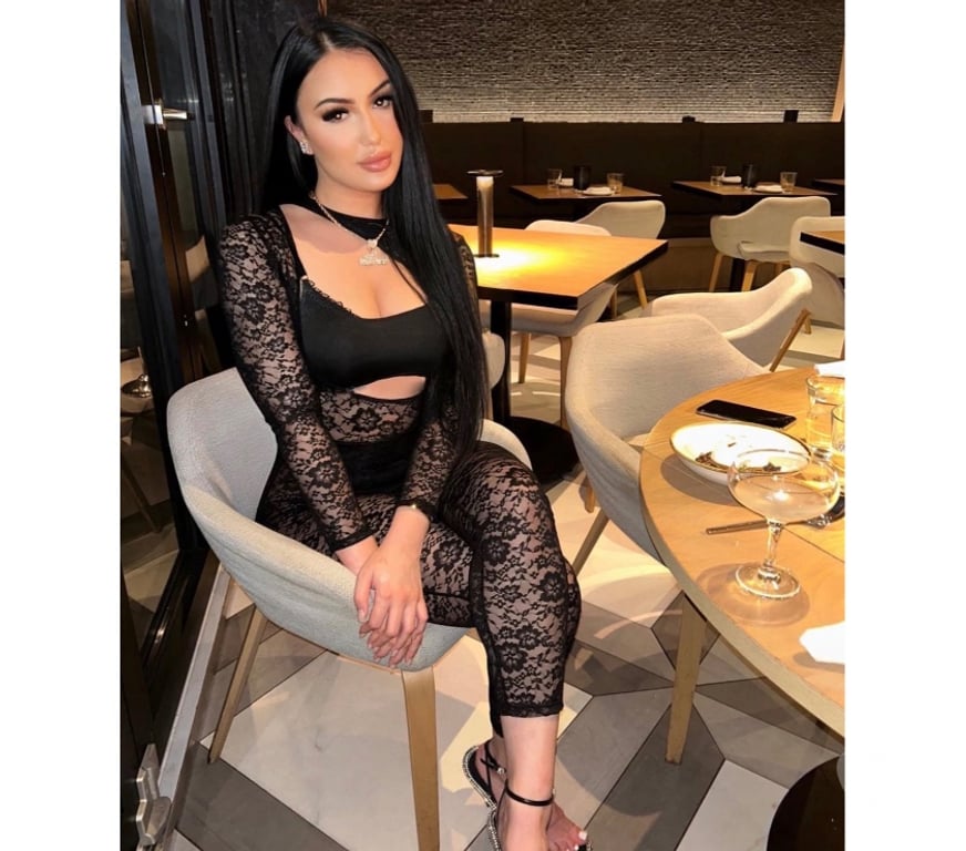 Escorts North West London Willesden - North West London - Photos for SEXY BRUNETTE, FULL OF CHARM AND NATURAL ATTRACTION 😈✨