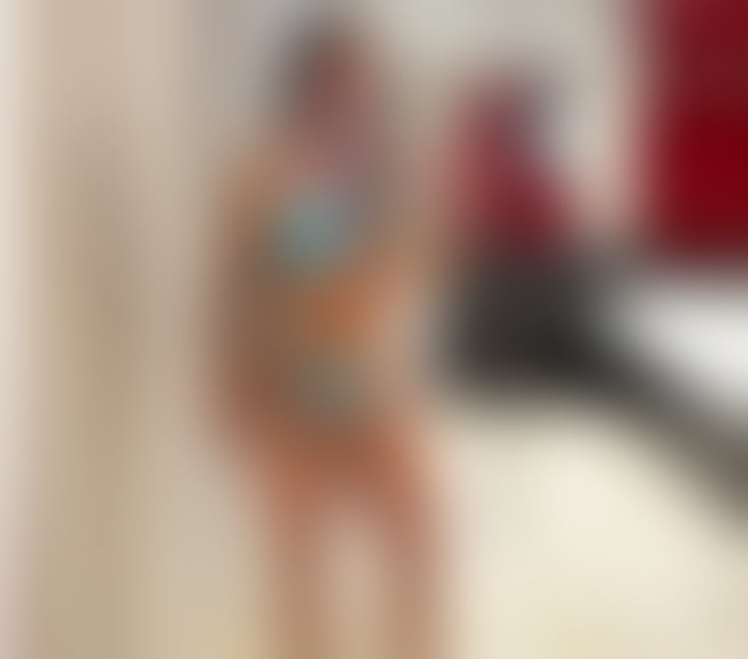 Loren – sexy brunette hot🔥