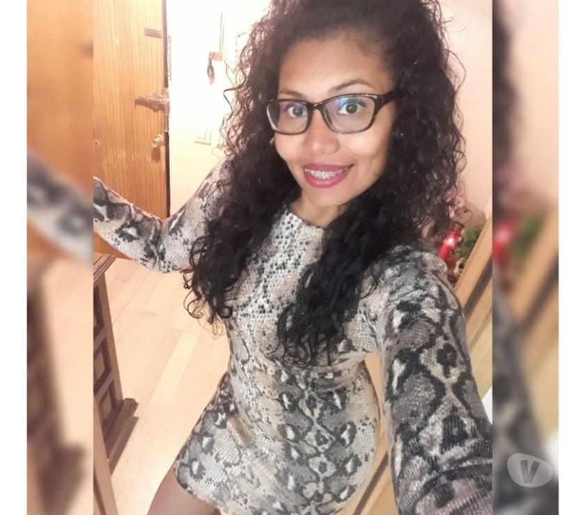 Charming Latina with Natural Allure – Classy & Genuine