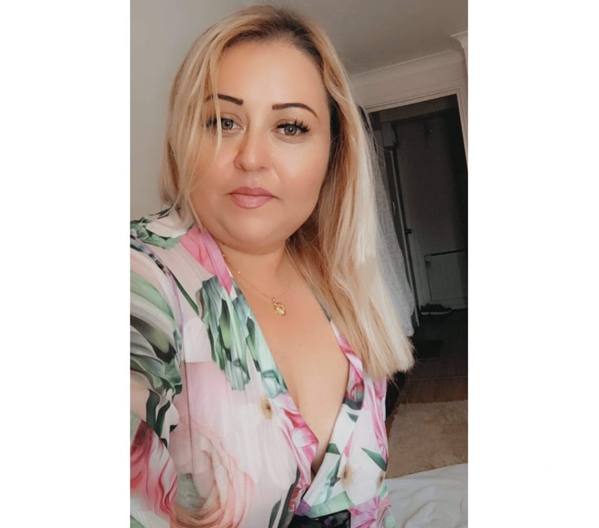 Escorts North West London Queensbury Station - North West London - Photos for Hi Gentlemen I’m Amanda nice massage 💆‍♀️