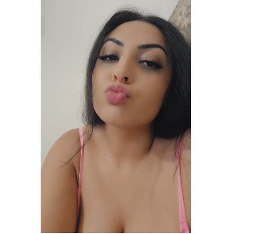 Escorts West Yorkshire Leeds - Photos for Sexy brunette Alysia in town best owo