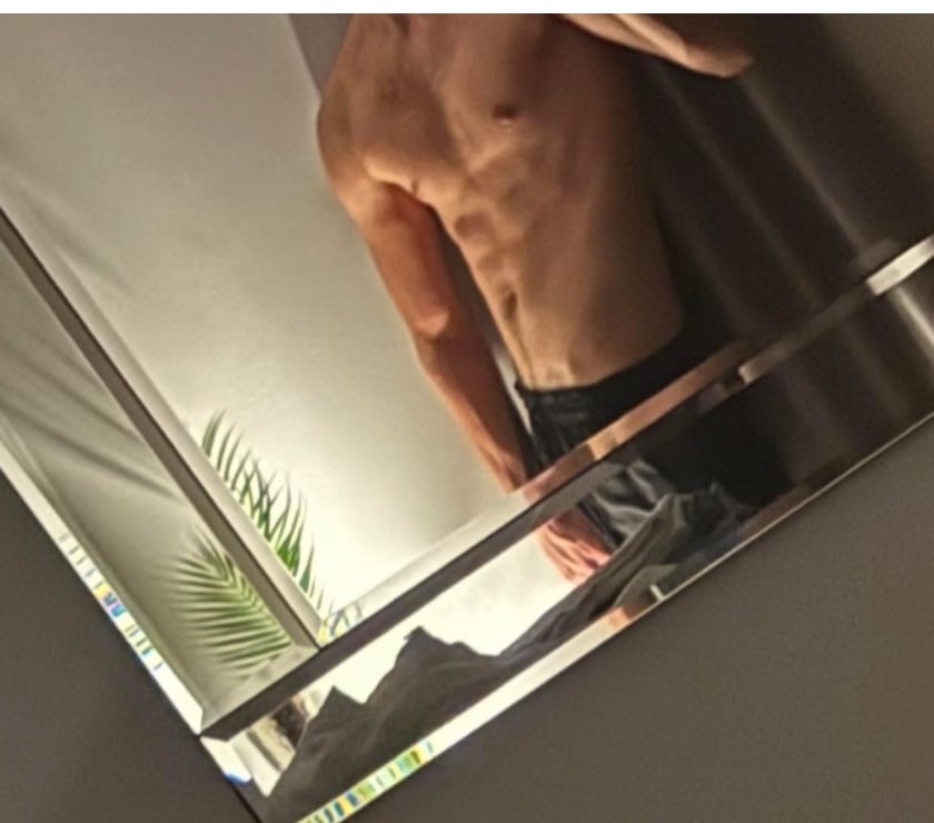 Escorts Hampshire Rushmoor - Photos for Straight 19 year old, 6ft tall blue eyes blonde hair