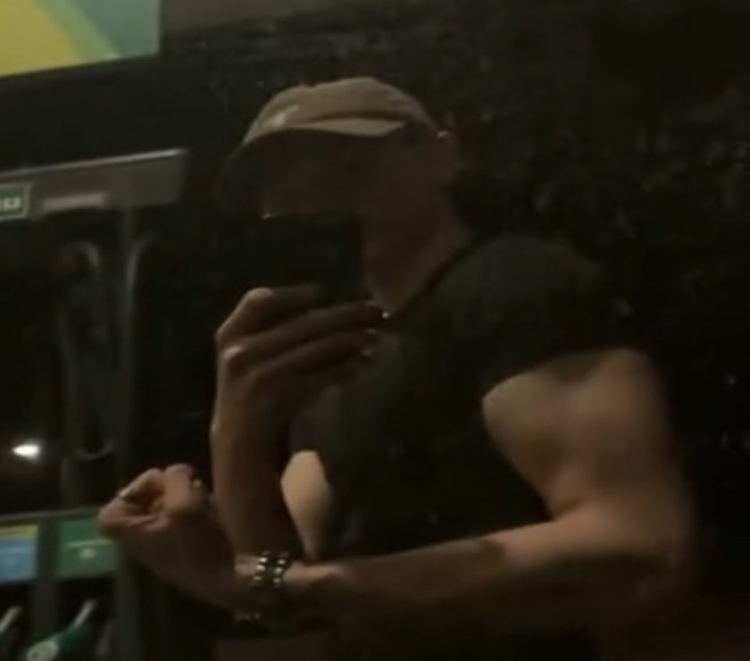 Escorts Hampshire Rushmoor - Photos for Straight 19 year old, 6ft tall blue eyes blonde hair