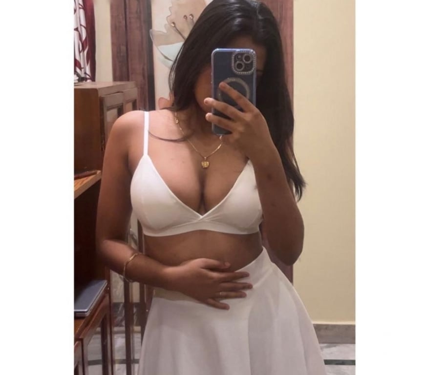 Escorts West London Hillingdon - Photos for Aishu Indian girl new in Hayes and Harlington