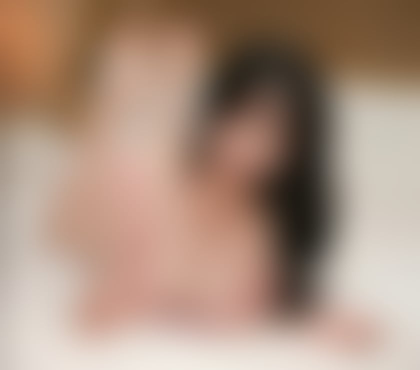 Photos for 🎁 beautiful Asian woman is in town