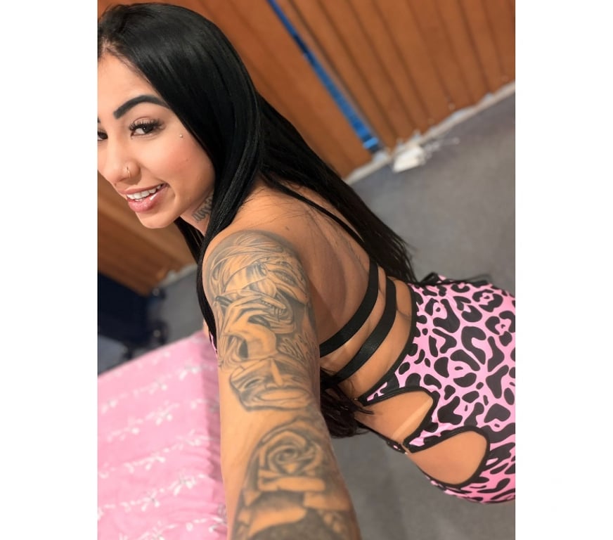 Escorts East London Poplar - East London - Photos for BELLA🇧🇷OUTCALLS💦PARTY GIRL🍾100% REAL