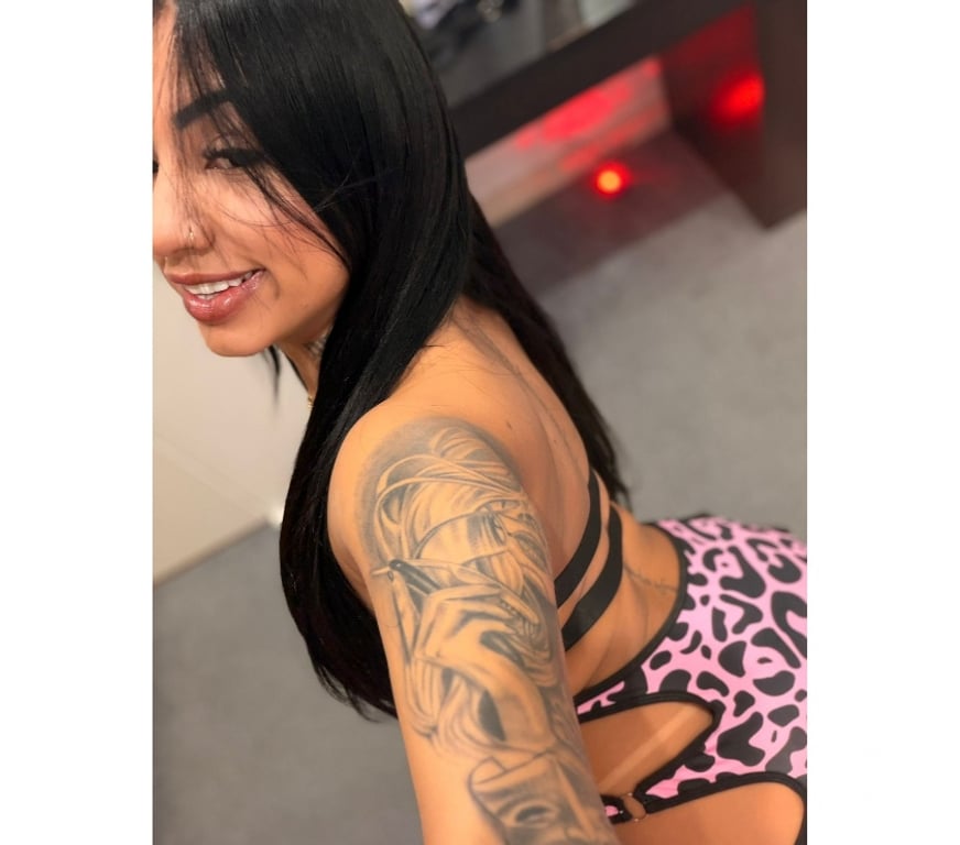 Escorts East London Poplar - East London - Photos for BELLA🇧🇷OUTCALLS💦PARTY GIRL🍾100% REAL