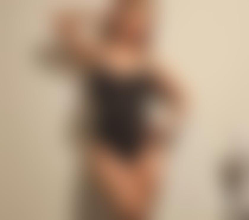 Escorts West Yorkshire Leeds - Photos for Milf 45 years old. Outcall available. Real pic. Wp confirmat