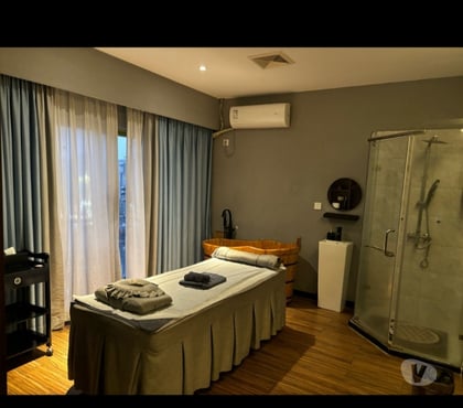 Professional massage Edinburgh Old Town Edinburgh - Photos for Oriental Asian masseur, Lucy