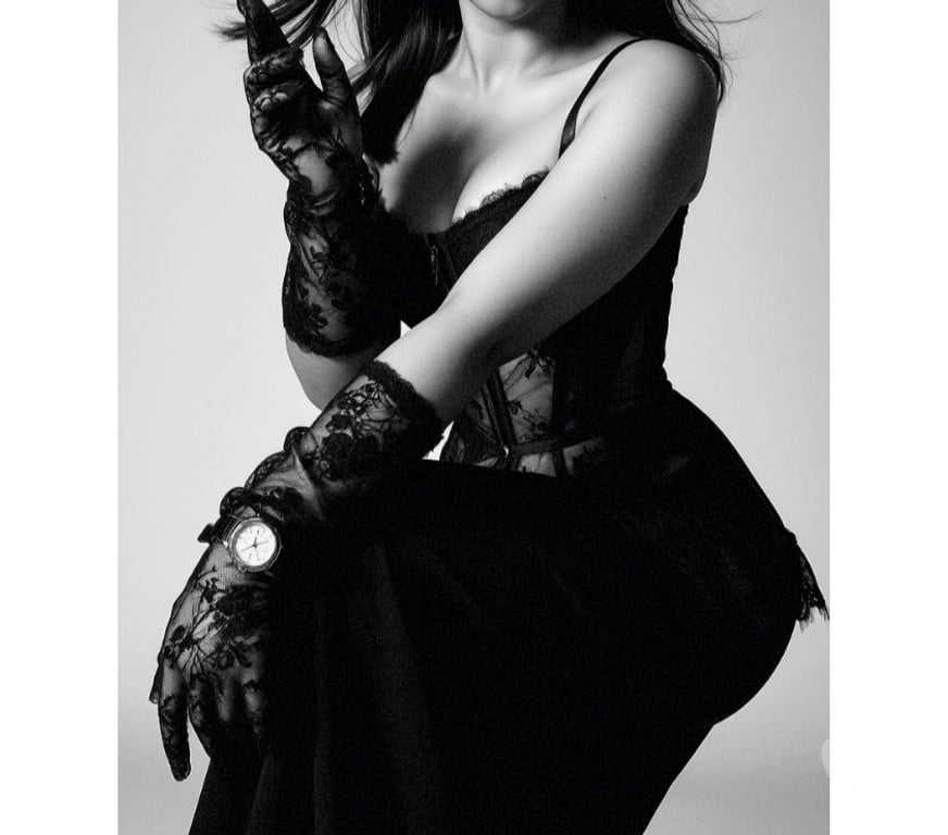 Escorts West Yorkshire Leeds - Photos for New Pakistani Amber Model