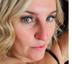 😈 naughty blonde hotwife available now WA 07754818305
