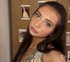 18 year old petite brunette (i verify)
